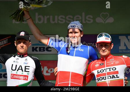 Lo sloveno Marko Kump degli Emirati Arabi Uniti Abu Dhabi, il francese Arnaud Demare della FDJ e il tedesco Andre Greipel del Lotto Soudal festeggiano sul podio dopo la 5th edizione della gara ciclistica 'Brussels Cycling Classic', a 201,3 km da e per Bruxelles, sabato 02 settembre 2017. FOTO DI BELGA DAVID STOCKMAN Foto Stock