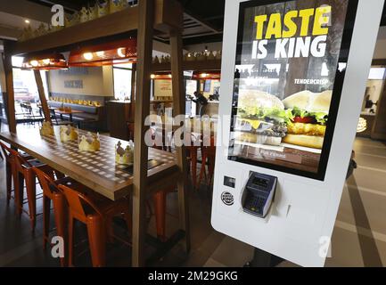 L'immagine mostra l'apertura di un ramo della catena di ristoranti fast food Burger King ad Auderghem - Oudergem, Bruxelles, martedì 12 settembre 2017. FOTO DI BELGA NICOLAS MAETERLINCK Foto Stock