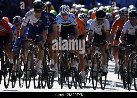 Il belga Kelly Van den Steen ha ritratto in azione durante la gara di strada femminile Elite ai Campionati mondiali di ciclismo UCI 2017 a Bergen, Norvegia, sabato 23 settembre 2017. FOTO DI BELGA YORICK JANSENS Foto Stock