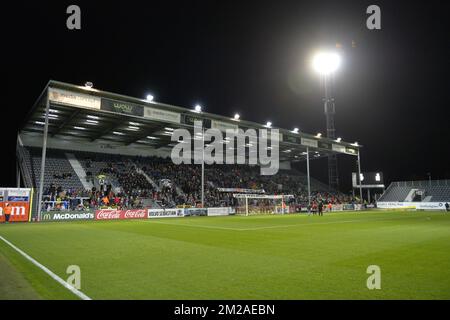 I tifosi di Eupen hanno mostrato la loro immagine durante la partita della Jupiler Pro League tra KAS Eupen e KV Mechelen, a Eupen, sabato 21 ottobre 2017, il giorno undici della Jupiler Pro League, la stagione del campionato di calcio belga 2017-2018. FOTO DI BELGA NICOLAS LAMBERT Foto Stock