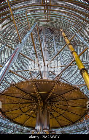 Phra Maha Chedi Tripob Triwong pagoda in acciaio in Hat Yai, Songkhla, Thailandia Foto Stock