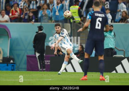 Al Daayen, Qatar. 13th Dec, 2022. (ARG) Calcio : Coppa del mondo FIFA Qatar 2022 Semifinale tra Argentina 3-0 Croazia al Lusail Stadium di al Daayen, Qatar . Credit: Mutsu Kawamori/AFLO/Alamy Live News Foto Stock