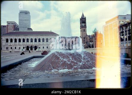 Copley Sq. Gruppo - Fontana, Città e paesi, Plazas, Fontane. Fotografie di Ernst Halberstadt Foto Stock