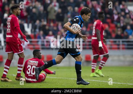 Jelle Vossen del Club, nella foto, dopo aver segnato la partita della Jupiler Pro League tra il Royal Antwerp FC e il Club Brugge, ad Anversa, domenica 21 gennaio 2018, il giorno 22 della Jupiler Pro League, la stagione del campionato di calcio belga 2017-2018. BELGA FOTO KRISTOF VAN ACCOM Foto Stock