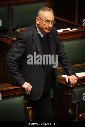 Francis Delperee del CDH ha illustrato nel corso di una sessione plenaria della Camera al Parlamento federale a Bruxelles, giovedì 25 gennaio 2018. BELGA PHOTO VIRGINIE LEFOUR Foto Stock