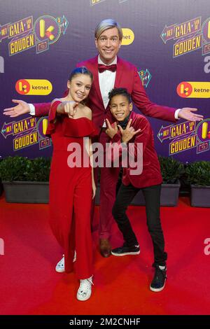 Zita, figlia di Koen Wauters, Showbizz Bart e Junes Callaerts nella foto del premio 'Gala van de Gouden K's', organizzato dal canale televisivo fiammingo Kettet, sabato 03 febbraio 2018 a Bruxelles. FOTO DI BELGA JAMES ARTHUR GEKIERE Foto Stock