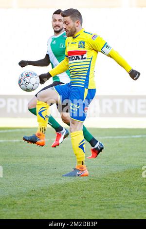 Benjamin 'Benji' De Ceulaer di Westerlo combatte per la palla durante una partita di calcio tra Cercle Brugge KSV e KVC Westerlo, domenica 25 febbraio 2018, il 28° giorno del concorso della divisione 1B della Proximus League del campionato belga. BELGA FOTO KURT DESPLENTER Foto Stock