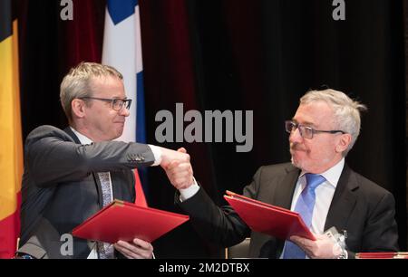 Van De Walle Rik, Università di Gand, Rettore e Oxhorn Philip, McGill University, associate Provost International ha raffigurato durante una cerimonia di firma il quinto giorno di una visita di Stato dei reali belgi in Canada a Montreal, Canada, venerdì 16 marzo 2018. BELGA FOTO BENOIT DOPPAGNE Foto Stock