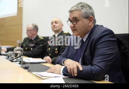 Il Ministro della Difesa e del Servizio pubblico Steven Vandeput è stato raffigurato nel corso di una sessione della commissione della Camera della Difesa al parlamento federale, a Bruxelles, martedì 20 marzo 2018. FOTO DI BELGA ERIC LALMAND Foto Stock