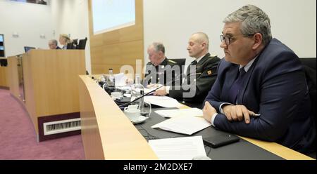 Il Ministro della Difesa e del Servizio pubblico Steven Vandeput è stato raffigurato nel corso di una sessione della commissione della Camera della Difesa al parlamento federale, a Bruxelles, martedì 20 marzo 2018. FOTO DI BELGA ERIC LALMAND Foto Stock