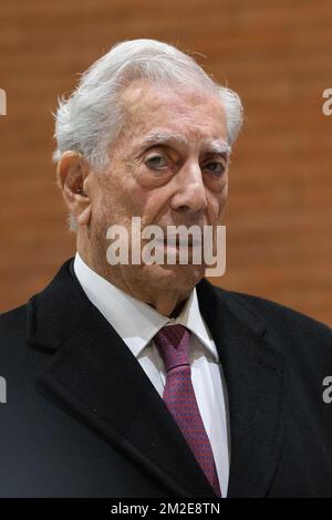 Madrid, Spagna. 13th Dec, 2022. Autore Mario Vargas Llosa durante l'evento per l'ammissione all'Accademia di lingua francese a Madrid, 13 dicembre 2022. spagna (Foto di Oscar Gonzalez/NurPhoto) Credit: NurPhoto/Alamy Live News Foto Stock