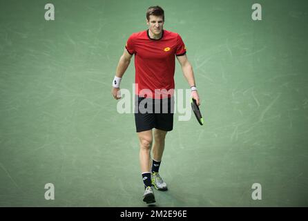 Il belga Joris De Loore sembra sconsolato durante una partita di tennis tra gli Stati Uniti John Isner (ATP 9) e il belga Joris De Loore (ATP 319), la prima gomma dei quarti di finale del Davis Cup World Group tennis tra Stati Uniti e Belgio, venerdì 06 aprile 2018, a Nashville, Stati Uniti d'America. La riunione della Coppa Davis si svolgerà dal 6 al 8 aprile. BELGA FOTO BENOIT DOPPAGNE Foto Stock