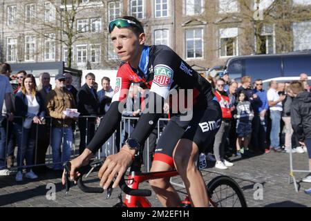 Dylan Teuns belga del BMC Racing Team nella foto della 'Amstel Gold Race', gara ciclistica di un giorno, a 263 km da Maastricht a Valkenburg, Paesi Bassi, domenica 15 aprile 2018. FOTO DI BELGA YUZURU SUNADA Foto Stock