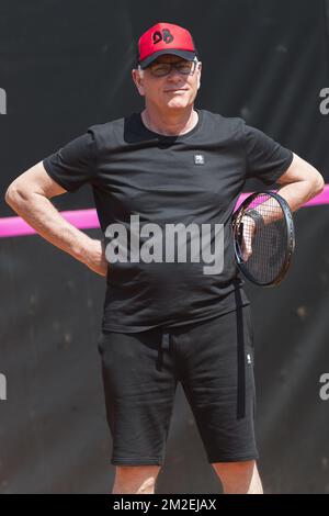 Il capitano belga Ivo Van Aken ha illustrato nel corso di una sessione di allenamento in vista della riunione del Gruppo Mondiale della Fed Cup di questo fine settimana Play off tra Italia e Belgio a Genova, Italia, venerdì 20 aprile 2018. FOTO DI BELGA LAURIE DIEFFEMBACQ Foto Stock