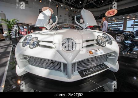 Supercar di tutto il mondo esposte al Grimaldi Forum in occasione della Top Marques Show, questo weekend a Monaco. | Des supercars venant des quatre coins du monde exposées au Grimaldi Forum à l occasione du salon Top Marques, ce week end à Monaco. 20/04/2018 Foto Stock