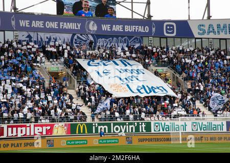 I tifosi di Gent hanno mostrato davanti alla partita della Jupiler Pro League del gruppo Play-off 1, tra KAA Gent e RSC Anderlecht, a Gent, domenica 13 maggio 2018, il giorno nove del Play-off 1 del campionato di calcio belga. BELGA FOTO KURT DESPLENTER Foto Stock