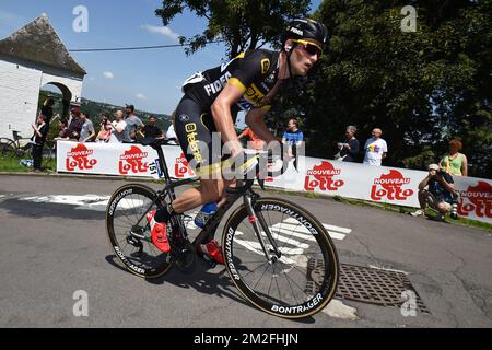 Arnouts belgi di Jim ha mostrato in azione durante la quarta fase della gara ciclistica di Baloise Belgium Tour, 151,4km da Wanze a Wanze, sabato 26 maggio 2018. FOTO DI BELGA DAVID STOCKMAN Foto Stock