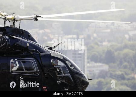 Re Philippe - Filip del Belgio pilota un elicottero durante la celebrazione del 25th° anniversario della sede di supporto aereo della polizia federale, a Melsbroek, martedì 26 giugno 2018. FOTO DI BELGA THIERRY ROGE Foto Stock