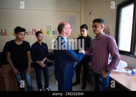 Federazione Vallonia - il Ministro di Bruxelles, il Presidente Rudy Demotte (C), è stato raffigurato nel corso di un incontro con la Difesa per i Bambini Palestina internazionale (DCI) e di una visita al campo profughi di Arroub a Hebron, il secondo giorno di una missione con il Ministro di Bruxelles Demotte in Israele e nei territori palestinesi, lunedì 02 luglio 2018. FOTO DI BELGA JOHANNA GERON Foto Stock