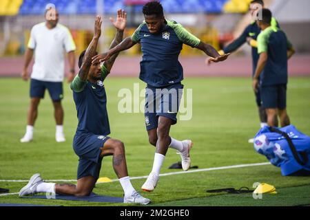 Paulinho del Brasile e Fred del Brasile hanno mostrato in azione durante una sessione di allenamento della nazionale brasiliana di calcio a Kazan, Russia, giovedì 05 luglio 2018. Domani incontreranno la nazionale belga Red Devils nei quarti di finale della Coppa del mondo FIFA 2018. FOTO DI BELGA LAURIE DIEFFEMBACQ Foto Stock