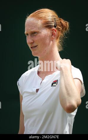 Il belga Alison Van Uytvanck sembra sconsolato durante una partita di tennis tra il belga Alison Van Uytvanck (WTA-47) e la russa Daria Kasatkina (WTA-14), nel quarto round dei singoli femminili al torneo di tennis Grand slam di Wimbledon del 2018 presso l'All England Tennis Club, nel sud-ovest di Londra, in Gran Bretagna, lunedì 09 luglio 2018. BELGA PHOTO VIRGINIE LEFOUR Foto Stock