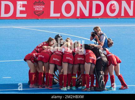 I giocatori belgi hanno mostrato all'inizio della partita tra Spagna e Belgio nel crossover alla Hockey Women's World Cup, a Londra, Regno Unito, lunedì 30 luglio 2018. La Coppa del mondo di Hockey femminile si svolge dal 21 luglio al 05 agosto presso il Lee Valley Hockey Centre di Londra. BELGA FOTO BENOIT DOPPAGNE Foto Stock