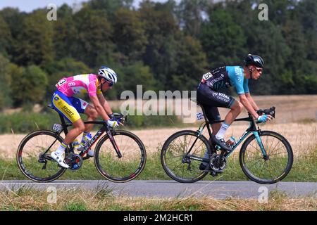 Lo svizzero Patrick Muller del Vital Concept Cycling Club e il belga Edward Planckaert dello Sport Vlaanderen-Baloise hanno ritratto in azione durante la quinta e ultima tappa del Tour De Wallonie, 187,5km da Huy a Waremme, mercoledì 01 agosto 2018. BELGA FOTO LUC CLAESSEN Foto Stock