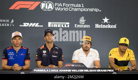 Il pilota francese della Toro Rosso Pierre Gasly, il pilota australiano della Red Bull Daniel Ricciardo, il pilota spagnolo della McLaren Fernando Alonso e il pilota spagnolo della Renault Carlos Sainz hanno illustrato nel corso di una conferenza stampa, parte dei preparativi in vista della gara di Formula uno di Spa-Francorchamps in Belgio, giovedì 23 agosto 2018 a Spa-Francorchamps. BELGA FOTO BENOIT DOPPAGNE Foto Stock