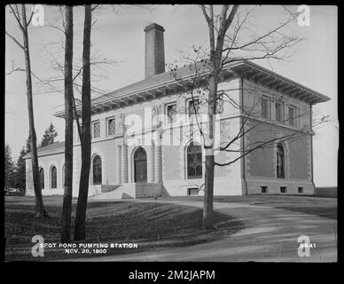 Reparto di distribuzione, Northern High Service Spot Pumping Station, front, Stoneham, Mass., 28 novembre, 1900 , opere d'acqua, stazioni di pompaggio, costruzione completata Foto Stock