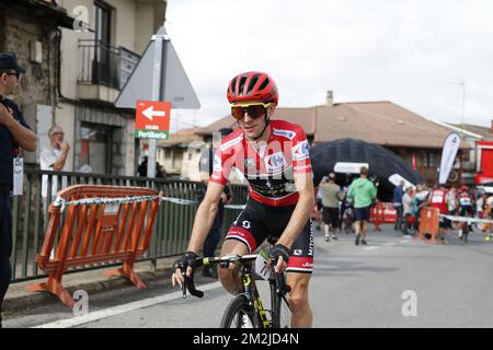 Simon Yates of Mitchelton - Scott ha illustrato nella 11th° tappa della 'Vuelta a Espana', Tour della Spagna, a 207,8 km da Mombuey a Ribeira Sacra, Spagna, mercoledì 05 settembre 2018. FOTO DI BELGA YUZURU SUNADA FRANCE OUT Foto Stock