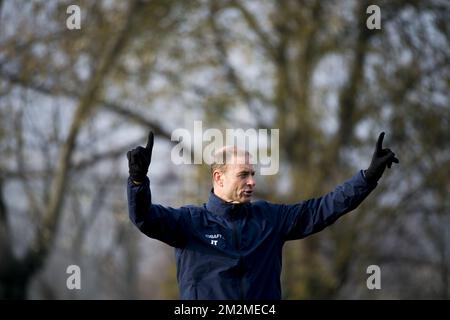 L'allenatore capo di Gent Jess Thorup reagisce durante una sessione di allenamento della squadra di calcio belga KAA Gent, giovedì 22 novembre 2018, a Gent. FOTO DI BELGA JASPER JACOBS Foto Stock