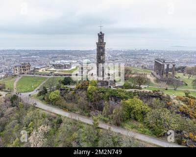 Una vista aerea dell'antica Calton Hill a Edimburgo Foto Stock