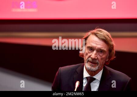 Sir Jim Ratcliffe, presidente del gruppo INEOS, ha illustrato durante la firma di un patto di investimento tra il gruppo chimico Ineos e il porto di Anversa, martedì 15 gennaio 2019 ad Anversa. FOTO DI BELGA DIRK WAEM Foto Stock