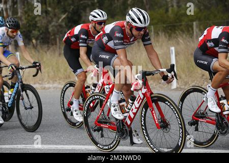 Olandese Koen de Kort di Trek-Segafredo nella foto alla seconda tappa della gara ciclistica 'Tour Down Under', a 149 km da Norwood ad Angaston, Australia, mercoledì 16 gennaio 2019. L'edizione di quest'anno della gara si svolgerà dal 15th al 20st gennaio. FOTO DI BELGA YUZURU SUNADA FRANCE OUT Foto Stock