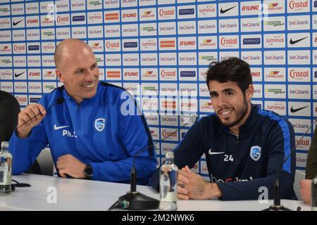 Il capo allenatore di Genk Philippe Clement e Alejandro Pozuelo di Genk hanno illustrato in una conferenza stampa per la proroga del contratto di Pozuelo a Genk, mercoledì 16 gennaio 2019. FOTO DI BELGA JORIS VLIEGEN Foto Stock