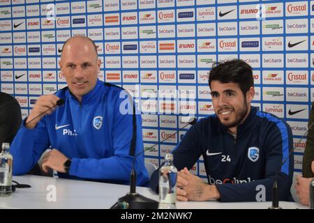 Il capo allenatore di Genk Philippe Clement e Alejandro Pozuelo di Genk hanno illustrato in una conferenza stampa per la proroga del contratto di Pozuelo a Genk, mercoledì 16 gennaio 2019. FOTO DI BELGA JORIS VLIEGEN Foto Stock