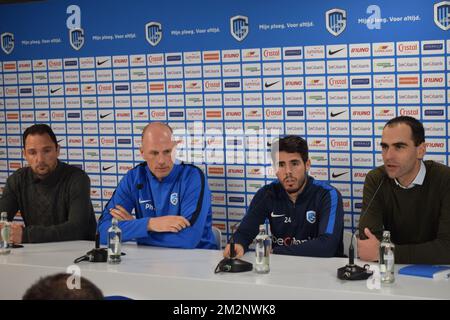 Philippe Clement (2nd L) e Alejandro Pozuelo (2nd R) di Genk hanno illustrato in una conferenza stampa per la proroga del contratto di Pozuelo a Genk, mercoledì 16 gennaio 2019. FOTO DI BELGA JORIS VLIEGEN Foto Stock