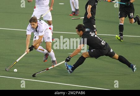 Augustin Meurmans del Belgio e Nick Ross della Nuova Zelanda durante una partita di hockey della Pro League tra la Nuova Zelanda e i Red Lions belgi ad Auckland, Nuova Zelanda, venerdì 01 febbraio 2019. BELGA FOTO BEN CAMPBELL Foto Stock