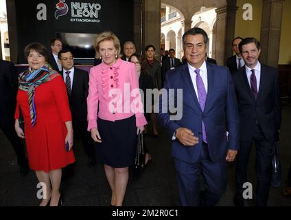 Regione di Bruxelles Segretario di Stato Cecile Jodogne , Principessa Astrid del Belgio e Jaime Rodriguez Calderon, Governatore di Nuevo Leon nella foto, durante un incontro con il governatore della provincia di Nuevo Leon, il quinto giorno di una missione economica belga in Messico, giovedì 21 febbraio 2019, a Monterrey. Diversi ministri federali e regionali accompagnano la principessa in una missione economica in Messico dal 17 al 24 febbraio. FOTO DI BELGA ERIC LALMAND Foto Stock