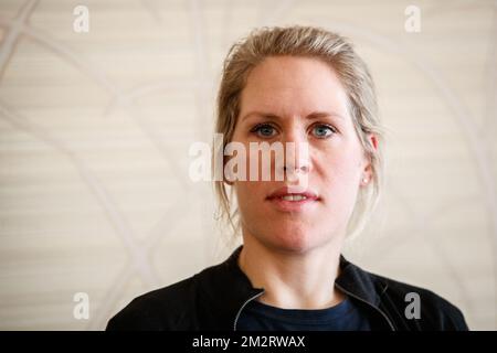 Olandese Ellen Van Dijk foto durante una conferenza stampa del team Trek-Segafredo, giovedì 04 aprile 2019, davanti alla gara ciclistica di un giorno 'Ronde van Vlaanderen - Tour des Flandres - Tour of Flanders', a Sint-Michiels, Brugge. BELGA FOTO KURT DESPLENTER Foto Stock