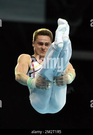 Ginnastica belga Jimmy Verbaeys raffigurata in azione durante le qualifiche ai Campionati europei di ginnastica artistica a Szczecin, Polonia, mercoledì 10 aprile 2019. La CE si svolge dal 10 al 14 aprile. FOTO DI BELGA ERIC LALMAND Foto Stock