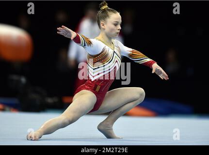 Ginnastica belga Jade Vansteenkiste ha ritratto in azione durante le qualifiche ai Campionati europei di ginnastica artistica a Szczecin, Polonia, giovedì 11 aprile 2019. La CE si svolge dal 10 al 14 aprile. FOTO DI BELGA ERIC LALMAND Foto Stock