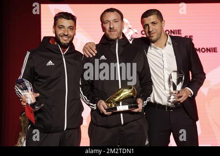 Il coach assistente della STVV Issame Charai, il coach capo della Standard Hamide Lamara e il coach capo provvisorio di Anderlecht Karim Belhocine, raffigurati durante il trofeo del Leone belga per i migliori calciatori belgi di discendenza araba o berbera, lunedì 29 aprile 2019, presso il Palazzo di Birmingham a Bruxelles. FOTO DI BELGA THIERRY ROGE Foto Stock