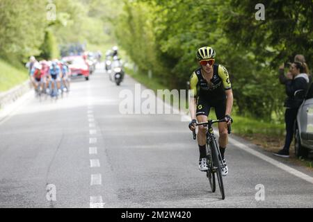 Britain's Simon Yates of Mitchelton - Scott pictured in action during the fifteenth stage of the 101st edition of the Giro D'Italia cycling race, 232km from Ivrea to Como, Italy, Sunday 26 May 2019. BELGA PHOTO YUZURU SUNADA FRANCE OUT  Stock Photo