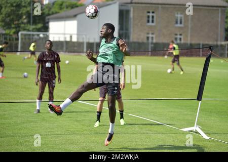 Elton Acolatse della STVV ha illustrato durante una sessione di allenamento della squadra di calcio belga Sint-Truidense VV, mercoledì 19 giugno 2019 a Sint-Truiden, in preparazione della prossima stagione 2019-2020 della Jupiler Pro League. FOTO DI BELGA YORICK JANSENS Foto Stock