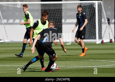 Jelle Vossen del Club combatte per la palla durante una sessione di allenamento della squadra di calcio belga Club Brugge, venerdì 21 giugno 2019 a Westkapelle, in preparazione della prossima stagione 2019-2020 della Jupiler Pro League. BELGA FOTO KURT DESPLENTER Foto Stock