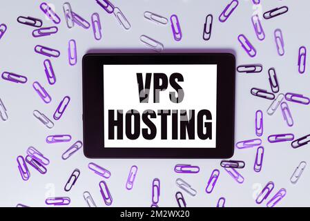 Hosting VPS di visualizzazione concettuale. Concetto che simula un server dedicato all'interno di un ambiente di hosting condiviso Foto Stock