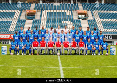 Up L-R; 14 Alessio Castro Montes di Gent; 16 Jonathan David di Gent; 06 Elisha Owusu di Gent; 08 Vadis Odjidja-Ofoe di Gent; 26 Colin Coosemans di Gent; 01 Thomas Kaminski di Gent; 20 Jari De Busser di Gent; 09 Gubus's Roman; 02 Guby's; 31 Guby's Guy's 28 Mamadou Sylla di Gent; (L-R medio); 44 Andy Esiti di Gent; 04 Sigurd di Gent; 03 Eric Smith di Gent; 13 Giorgi Kvilitaia di Gent; 23 Mikael Lustig di Gent; 17 Ibrahima Cisse di Gent; 07 Roman Yaremchuk di Gent; 32 Gent's Igstrand's 33; Luigi Plasent's Franco Igtre; 76 Gent's Gent's Gent; Gent's Gent's Gent's Gent's Gent's Gent's Gent's Foto Stock