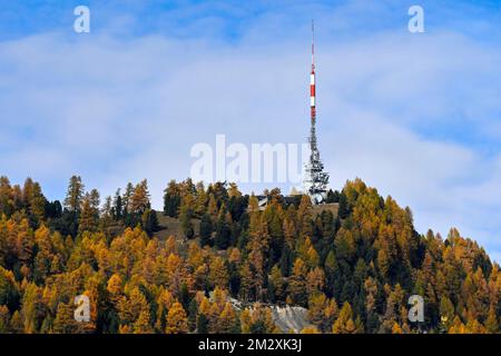 Montanti di trasmissione antenna per telefono cellulare Foto Stock