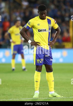 Elton Acolatse della STVV sembra sconsolato durante una partita di calcio tra il Club Brugge KV e il Sint-Truidense VV, venerdì 02 agosto 2019 a Brugge, il secondo giorno della stagione di campionato belga di calcio 'Jupiler Pro League' 2019-2020. BELGA PHOTO VIRGINIE LEFOUR Foto Stock